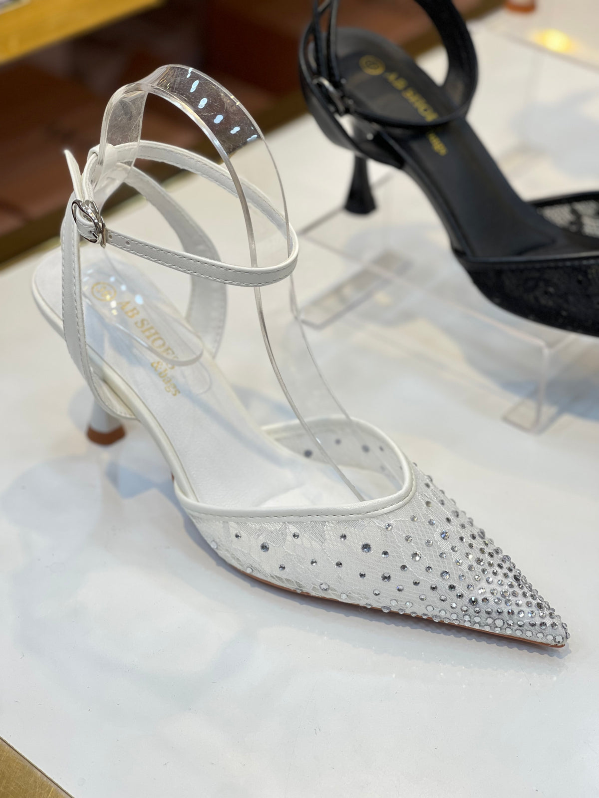 A-351 ABSHOES