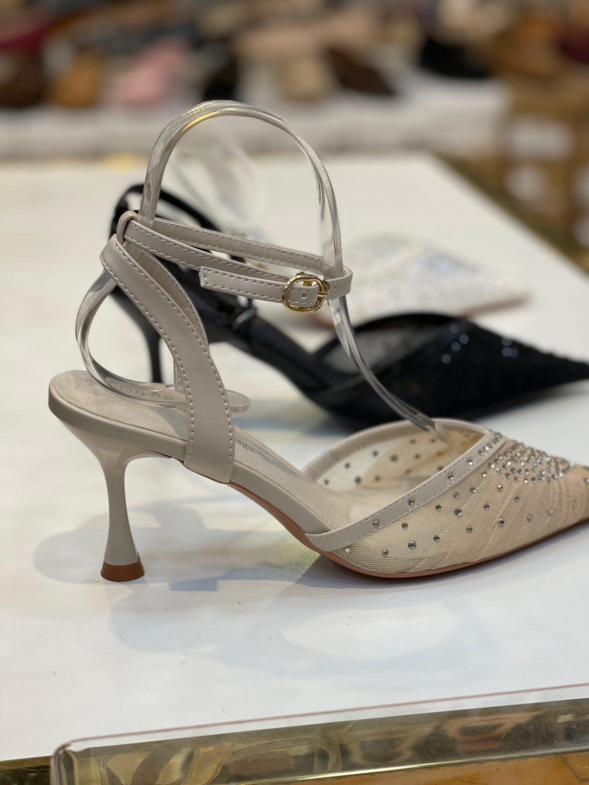 A-351 ABSHOES