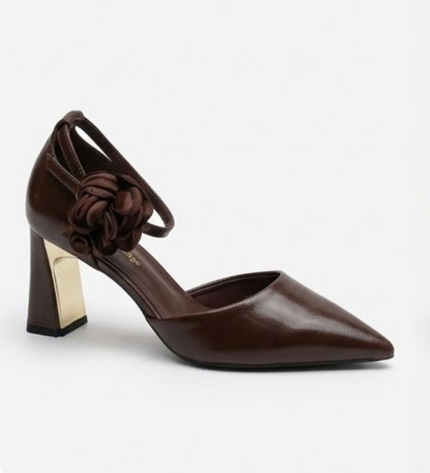 Escarpins Slingback à Talon Doré